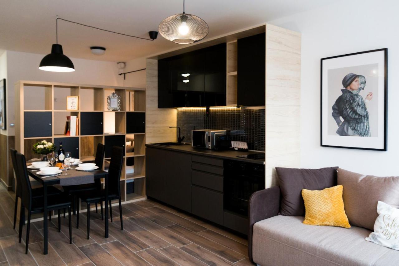 Elite * Budapest